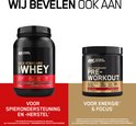 Twee potten Optimum Nutrition, een zwarte 'Gold Standard Whey' en een zwarte 'Gold Standard Pre-Workout' met rode en gele accenten.