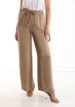 Satijn broek met lange pijpen, elastische band in kleur CAMEL maat 36/38 Satijn broek met lange pijpen, elastische band in kleur CAMEL maat 36/38