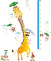 Giraffe met sjaal