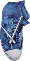 Antartidee - klok - sneaker - jeans - sportschoen - surrealistisch - polystone - lichtblauw - italiaans design - handwerk