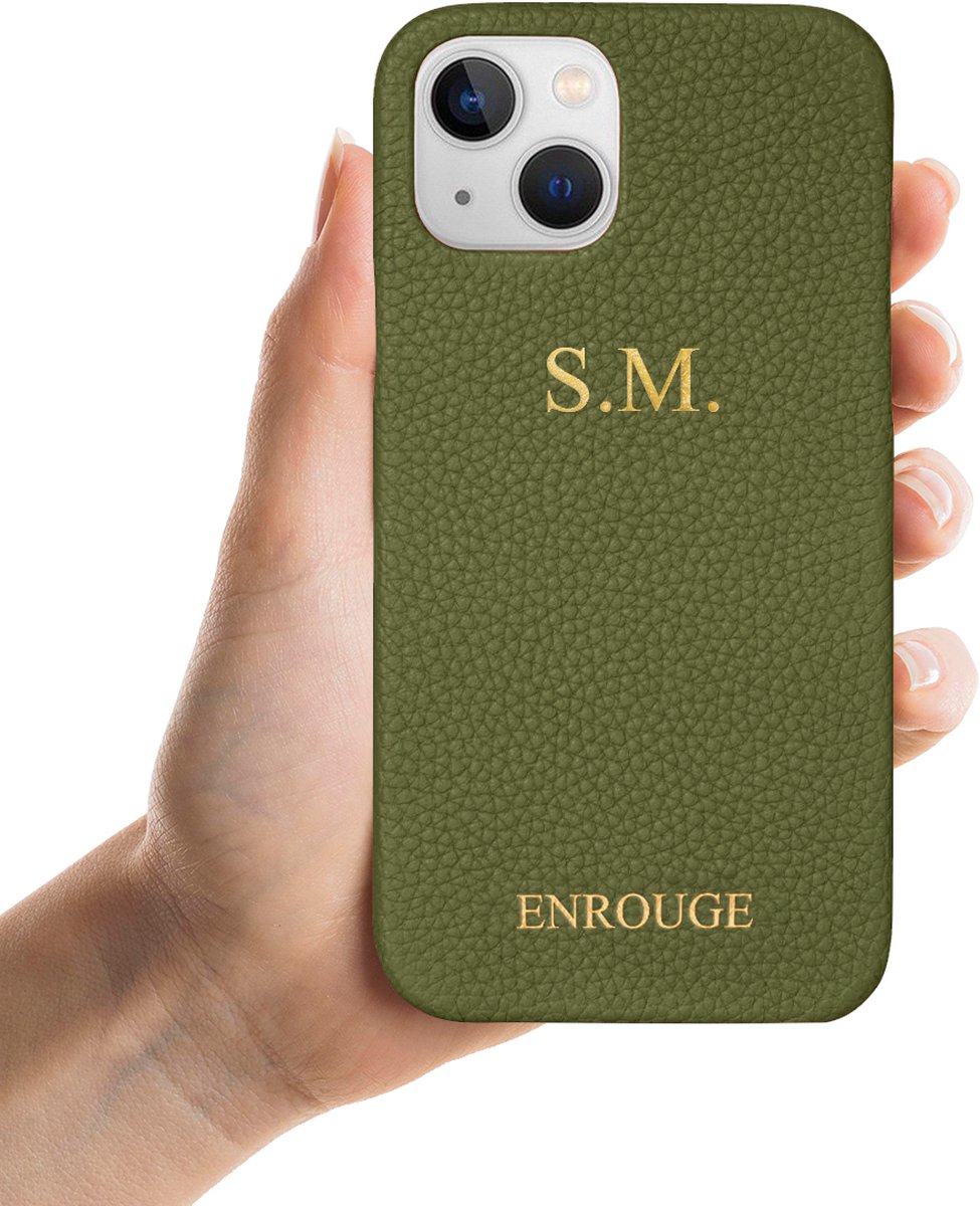 ENROUGE Iphone 13 Case OLIVE GREEN | Luxe Hoesje van Echt Leer | Gepersonaliseerd met Naam of Initialen | 100% Leder | Cadeautip Inclusief Geschenkverpakking