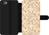 Bookcase Geschikt voor iPhone 7 telefoonhoesje - Marmer print - Goud - Rozen - Patronen - Met vakjes - Wallet case met magneetsluiting