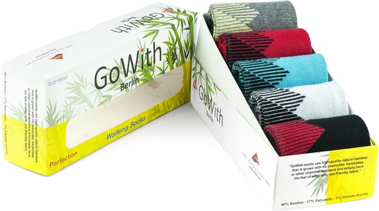 Displaydoos met 5 paar GoWith wandelsokken in diverse kleuren met bamboe-print.