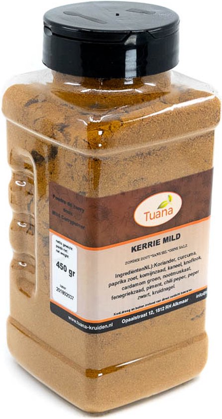 Plastic fles met zwarte dop, gevuld met milde kerriepoeder. Label toont 'Tuana Kerrie Mild'.