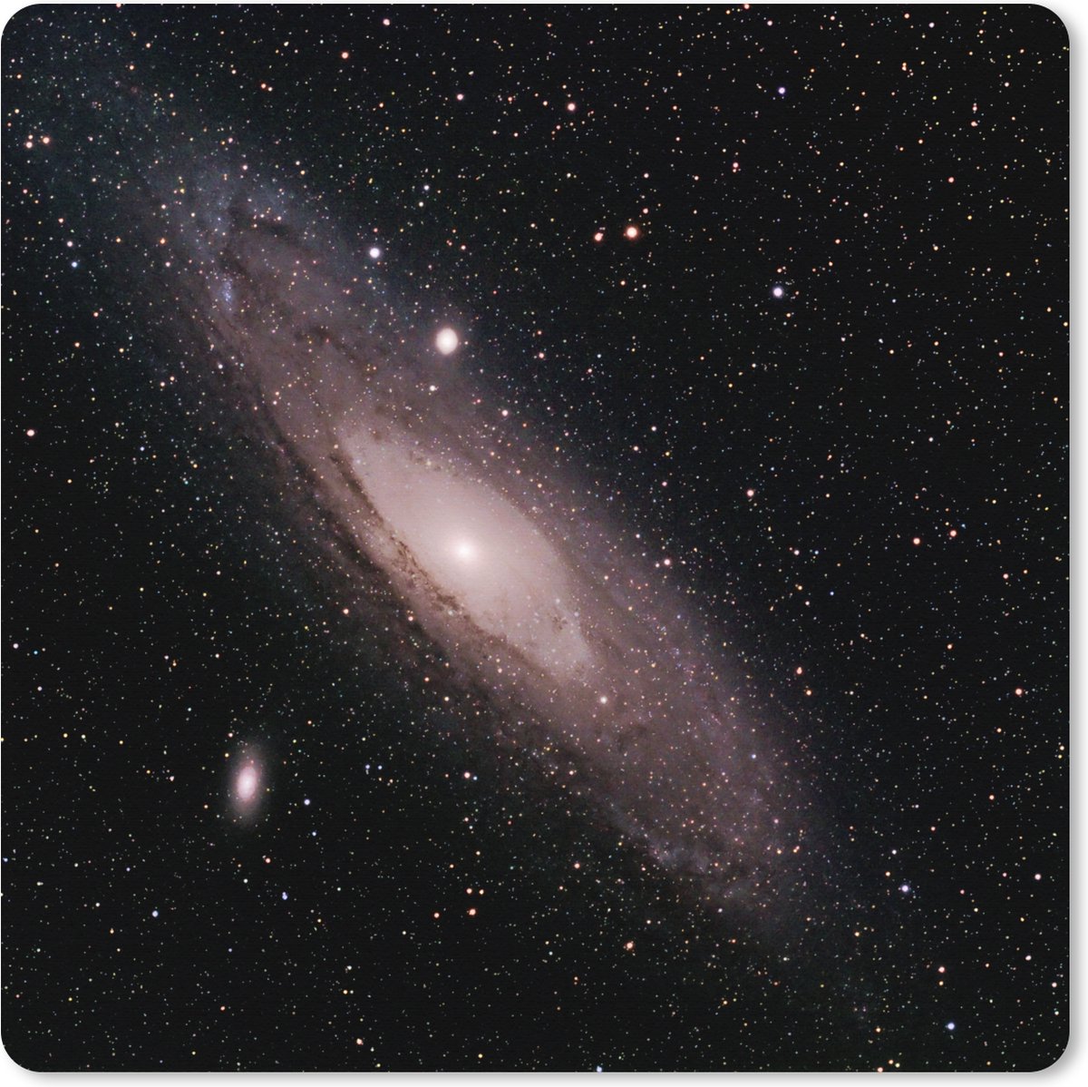 Muismat XXL 50x50 cm - Bureau onderlegger - Bureau mat De Melkweg bij een sterrenhemel - Bureaumat - Gaming mousepad xl - Bureaulegger groot - Computer deskmat
