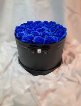 AG Luxurygifts flower box - rozen box - luxe - cadeau - black - blue - soap roses - rozen