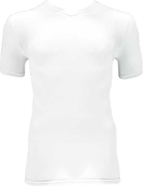 Een wit bamboe T-shirt met V-hals.