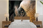 Behang - Fotobehang Close-up van het oog van een olifant - Breedte 280 cm x hoogte 280 cm