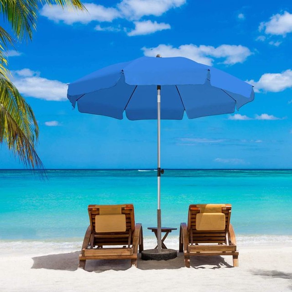 Blue Polaza® Parasol without Base, a stylish and functional Zweefparasol for beach outings.