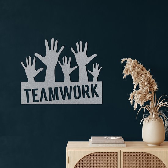 Wanddecoratie | Teamwerk  / Team Work | Metal - Wall Art | Muurdecoratie | Woonkamer | Buiten Decor |Zilver| 60x50cm