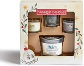 Yankee Candle - Snow Globe Wonderland Small Tumbler & 3 Filled Votive Gift Set