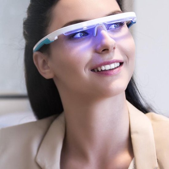 AYOlite lichttherapiebril - Inclusief bioritme-app - Vergelijkbaar met de krachtigste daglichtlampen - Veilig getest voor de ogen (IEC 62471 No Risk) - UV- en infraroodvrij - 100% bewegingsvrijheid - Stijlvolle en effectieve daglichtbril