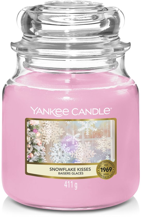 Yankee Candle Snowflake Kisses Medium Jar