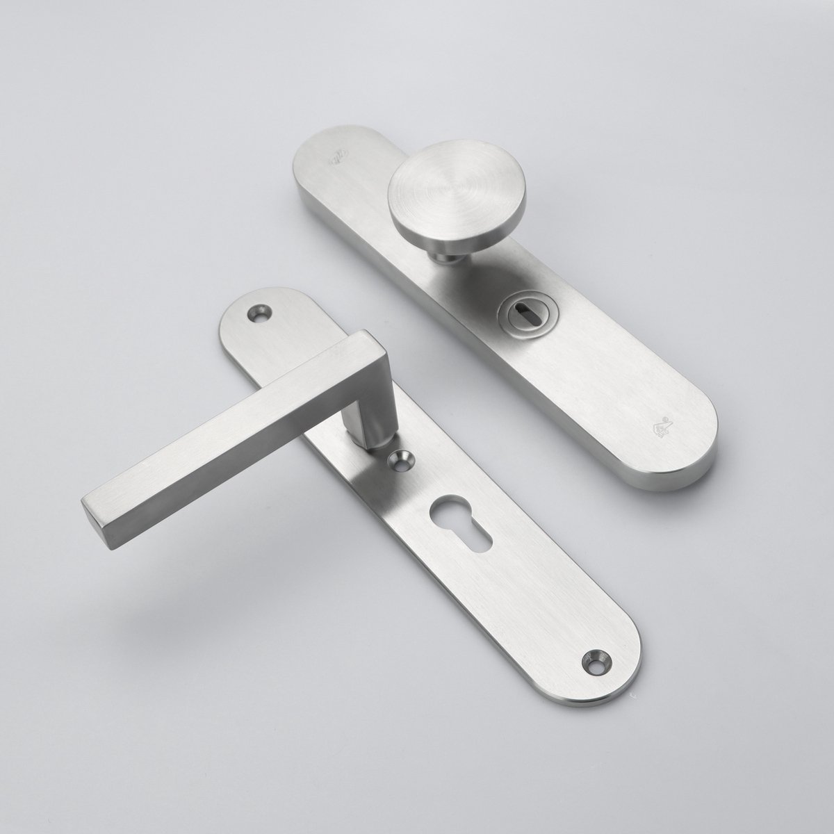 MASSIEF RVS Tzunali Deurbeslag. Model MINHO SKG*** BREED T=15/5 VKTB (kerntrek) PC55 BUITEN KNOP TORRES VK; BINNEN KRUK PAVIA