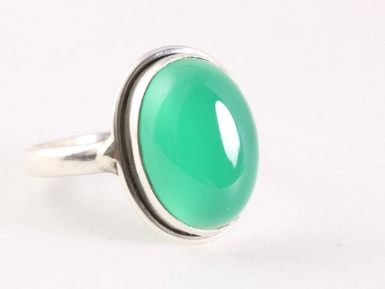 Ovale zilveren ring met groene onyx - maat 16.5