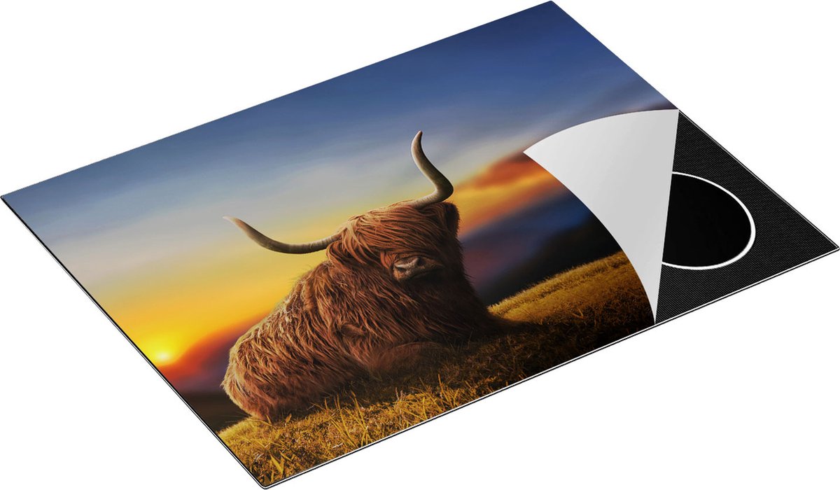 Chefcare Inductie Beschermer Schotse Hooglander Koe op een Heuvel - 71x52 cm - Afdekplaat Inductie - Kookplaat Beschermer - Inductie Mat