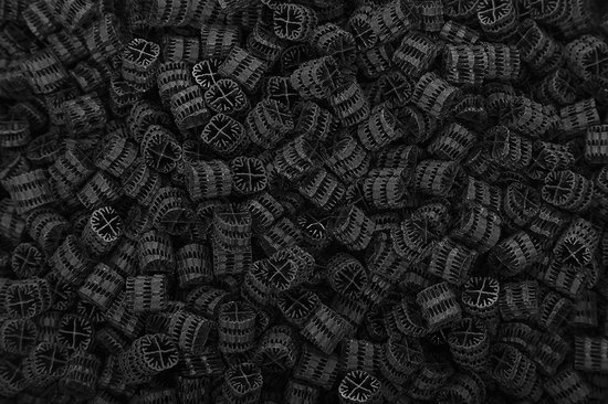 Hel-X Biocarrier 13 mm Zwart - 100 Liter - Helix Filtermateriaal | KoiNL