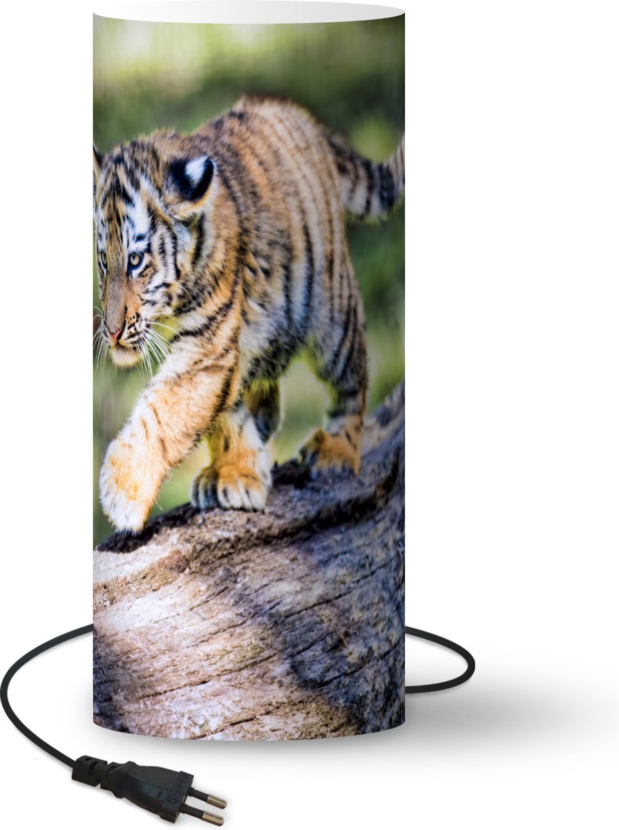 Lamp - Nachtlampje - Tafellamp slaapkamer - Tijger - Welp - Boom - 54 cm hoog - Ø22.9 cm - Inclusief LED lamp