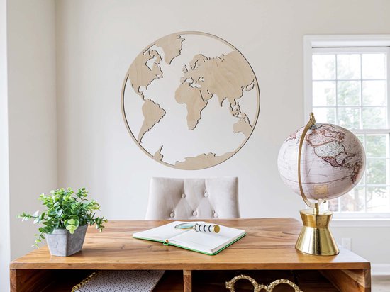 Houten wanddecoratie - Wooden wall decoration | Wereldkaart - wereldbol 95 x 95cm World map - earth globe | Licht hout - Natural wood | Muurdecoratie - Wall art - Design Wandfiguur - Round - Rond - Echt Hout - Real Wood