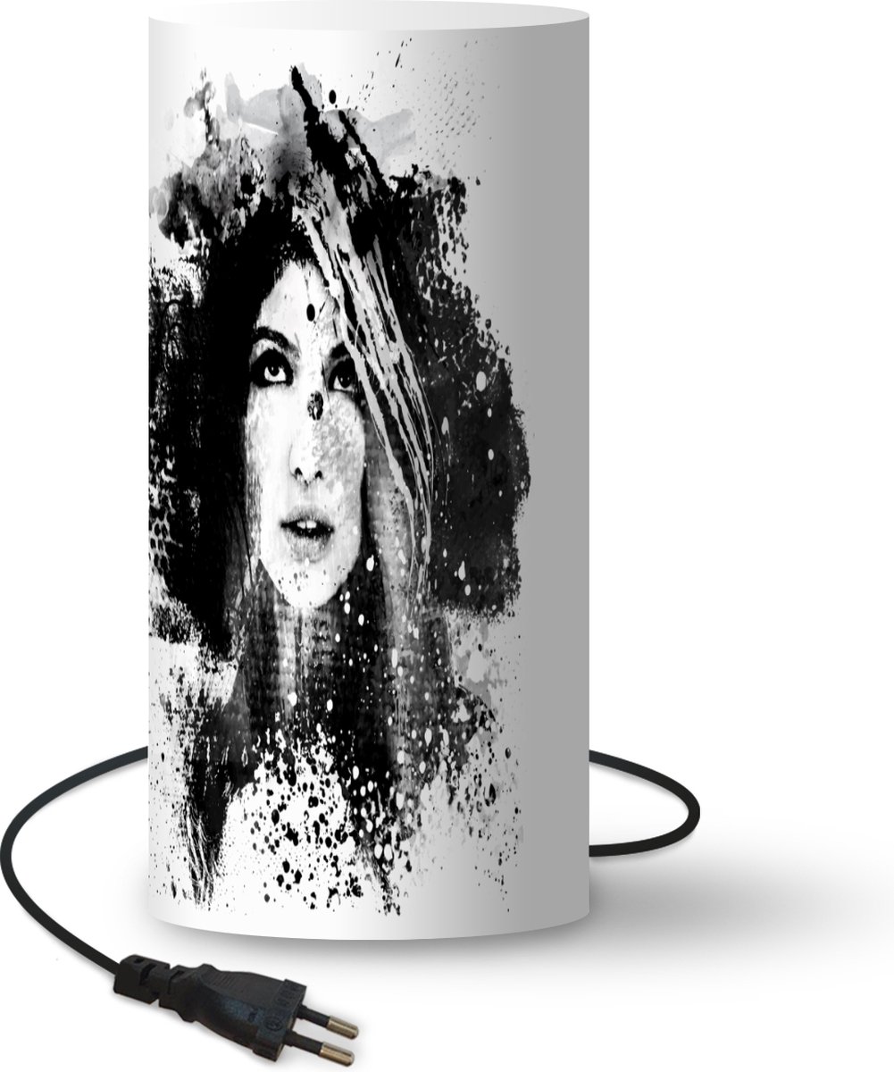Lamp - Nachtlampje - Tafellamp slaapkamer - Illustratie vrouw zwart-wit - 33 cm hoog - Ø15.9 cm - Inclusief LED lamp