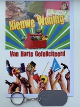 Akyol - Nieuwe woning wenskaartje met sleutelhanger - Nieuw huis - Nieuwe woning cadeau - Verhuis - Wenskaart met tekst - Met sleutelhanger en envelop