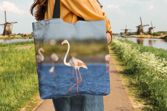 MuchoWow® Schoudertas - Strandtas - Big Shopper - Boodschappentas - Een groep flamingo's in het water - 45x45 cm - Katoenen tas