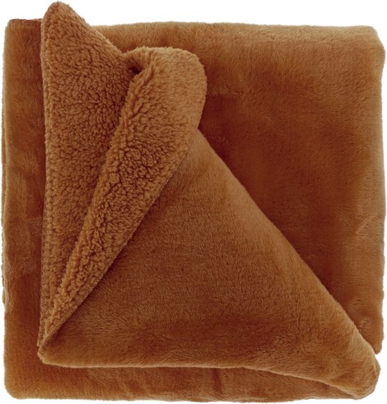 Plaid marron avec une texture douce et duveteuse.