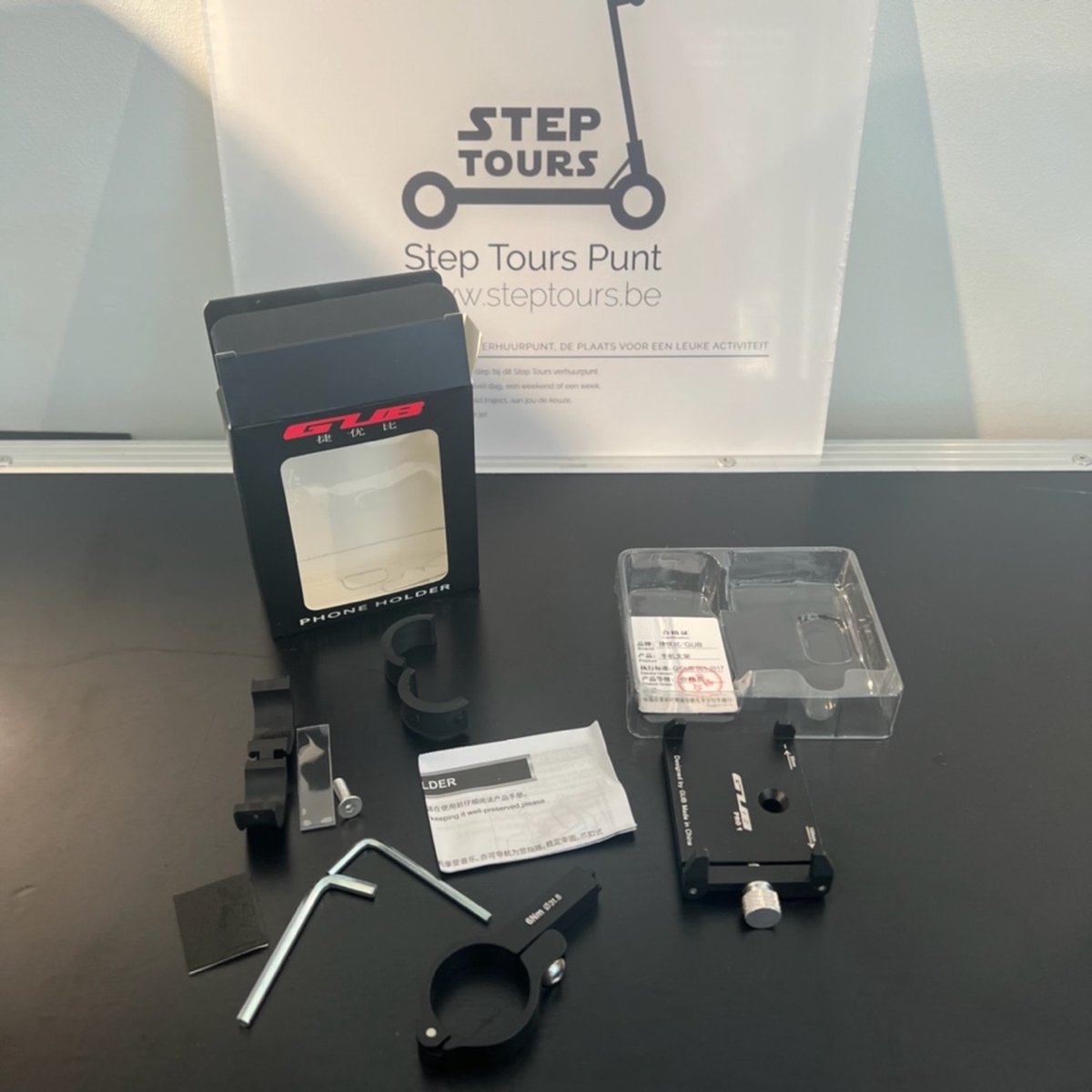 Smartphone houder voor e-step, past op NINEBOT-SEGWAY MAX G30 (als andere e-steps mogelijk) (GUB) by Step Tours – foto 6