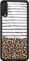 Casimoda® hoesje - Geschikt voor Samsung Galaxy A50 - Luipaard strepen - Luxe Hard Case Zwart - Backcover telefoonhoesje - Bruin/beige