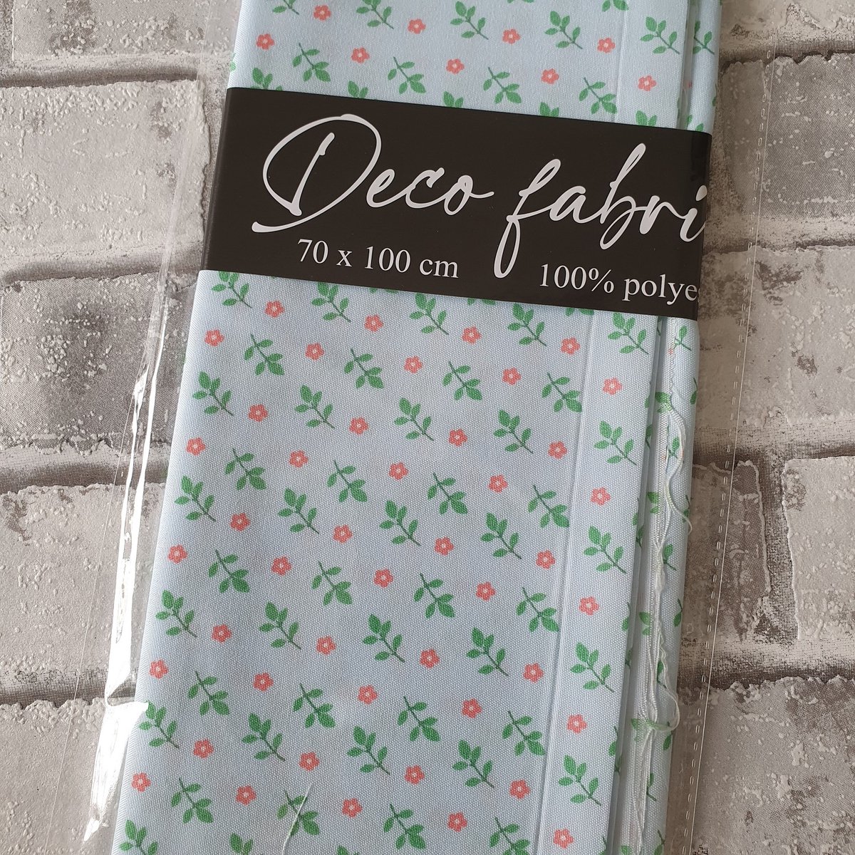 Deco Stof, 100% Polyester, quilten, patchwork, embroidery, 70 x 100 cm, Print lichtblauw met bloemen