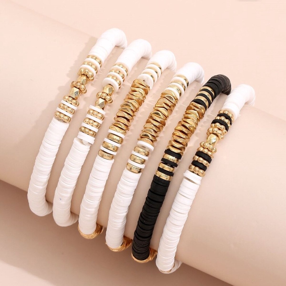 Gouden armband matte en glanzende ovaaltjes - 19 cm - Home Collectie