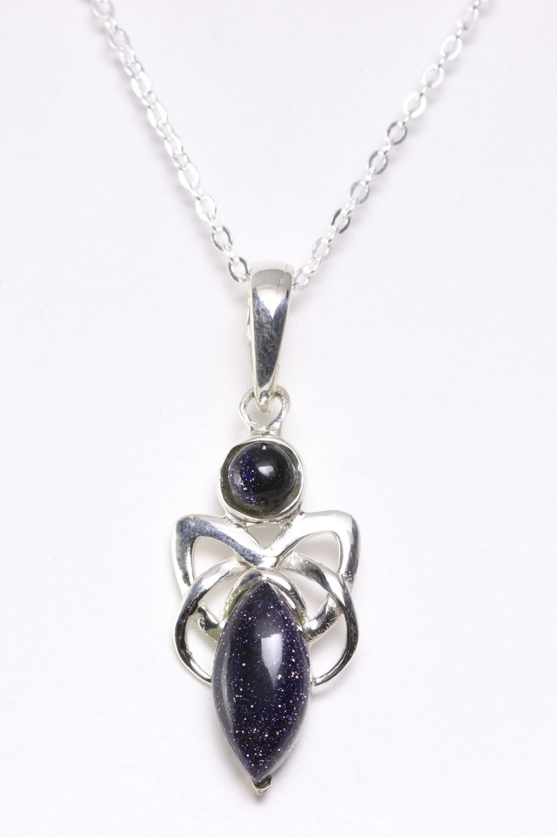 Fijne zilveren hanger met blauwe zonnesteen aan ketting