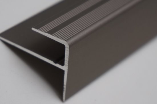 Aluminium trapprofiel, zilver geanodiseerd - Houthandel van Deuveren