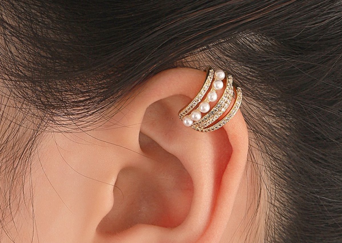 5 rijen ear cuff met pareltjes look a like | goud gekleurd