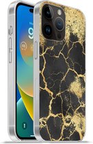 Geschikt voorApple Iphone 14 Pro Max hoesje - Marmer print - Zwart - Goud - Siliconen Telefoonhoesje