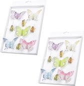 18x stuks decoratie vlinders/bijen op clip gekleurd 5 tot 8 cm - vlindertjes versiering - Kerstboomversiering