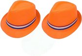 Haza - Oranje gleufhoed/supporters hoedjes 2x stuks voor volwassenen Nederlandse vlag - Koningsdag