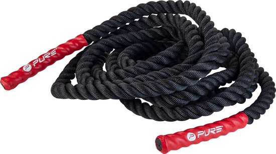 Une corde de bataille noire Pure2Improve avec poignées rouges, enroulée.