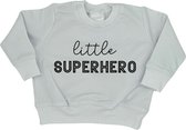 Sweater voor baby - Little Superhero - Wit - Maat 92 - Peuter - Dreumes - Cadeau  - Babyshower - Jongens - Boy - Jongenskleding