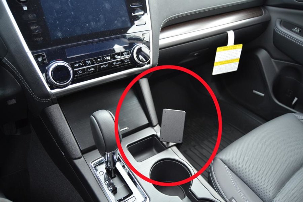 Proclip Subaru Legacy 15-18 console mount