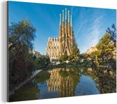 Wanddecoratie Metaal - Aluminium Schilderij Industrieel - Kerk - Meer - Barcelona - 30x20 cm - Dibond - Foto op aluminium - Industriële muurdecoratie - Voor de woonkamer/slaapkamer
