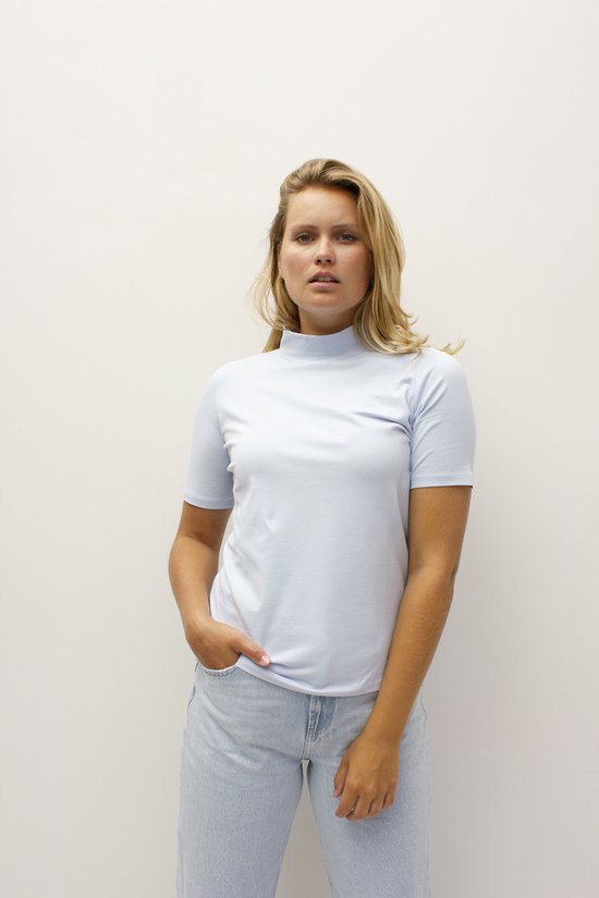 MOOI! Company - Dames T-shirt - MAARTJE - Turtleneck - Losse pasvorm - kleur Light Blue - Maat L
