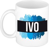 Ivo naam cadeau mok / beker met  verfstrepen - Cadeau collega/ vaderdag/ verjaardag of als persoonlijke mok werknemers