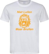 Wit EK voetbal T-shirt met “ Niet Lullen Maar Brullen “ print Oranje maat L