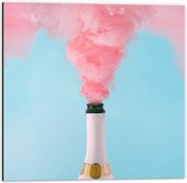 Dibond - Roze Wolken uit Champagnefles - 50x50cm Foto op Aluminium (Met Ophangsysteem)