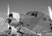 Dibond - Airplane - Vliegtuig in wit / grijs / zwart  - 80 x 120 cm.