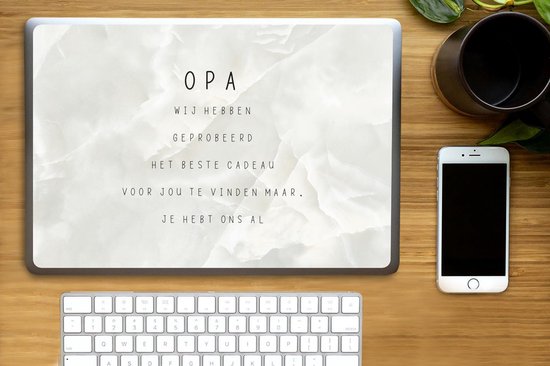 Laptop sticker - 15.6 inch - Opa - Spreuken - Het beste cadeau - Quotes - 36x27,5cm - Laptopstickers - Laptop skin - Cover