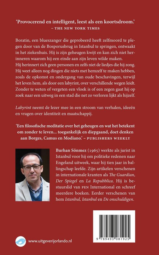 Achterkant van het boek 'Labyrint' met een portretfoto van Burhan Sönmez en tekst.
