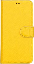 iPhone 11 Hoesje Bookcase - Geel - Leren Hoesje - Lederen Wallet Case - Magnetisch - Portemonnee Bookcase - Pasjeshouder met 3 stuks