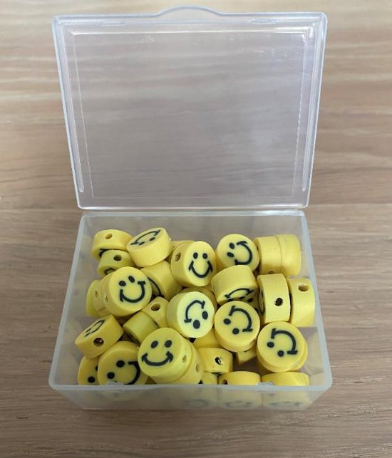 50 stuks Kralen Smiley Geel - 1 cm - Figuurkralen - Kleikralen - Fimokralen - Kralen Emoji - Polymeer Kralen